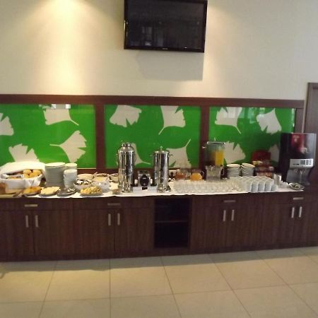 Hotel Ginkgo Hódmezővásárhely Buitenkant foto
